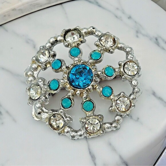 Ice Blue Brooch Vintage Round Jeweled Statement Open Circle  Estate Jewelry Pin - Picture 2 of 8